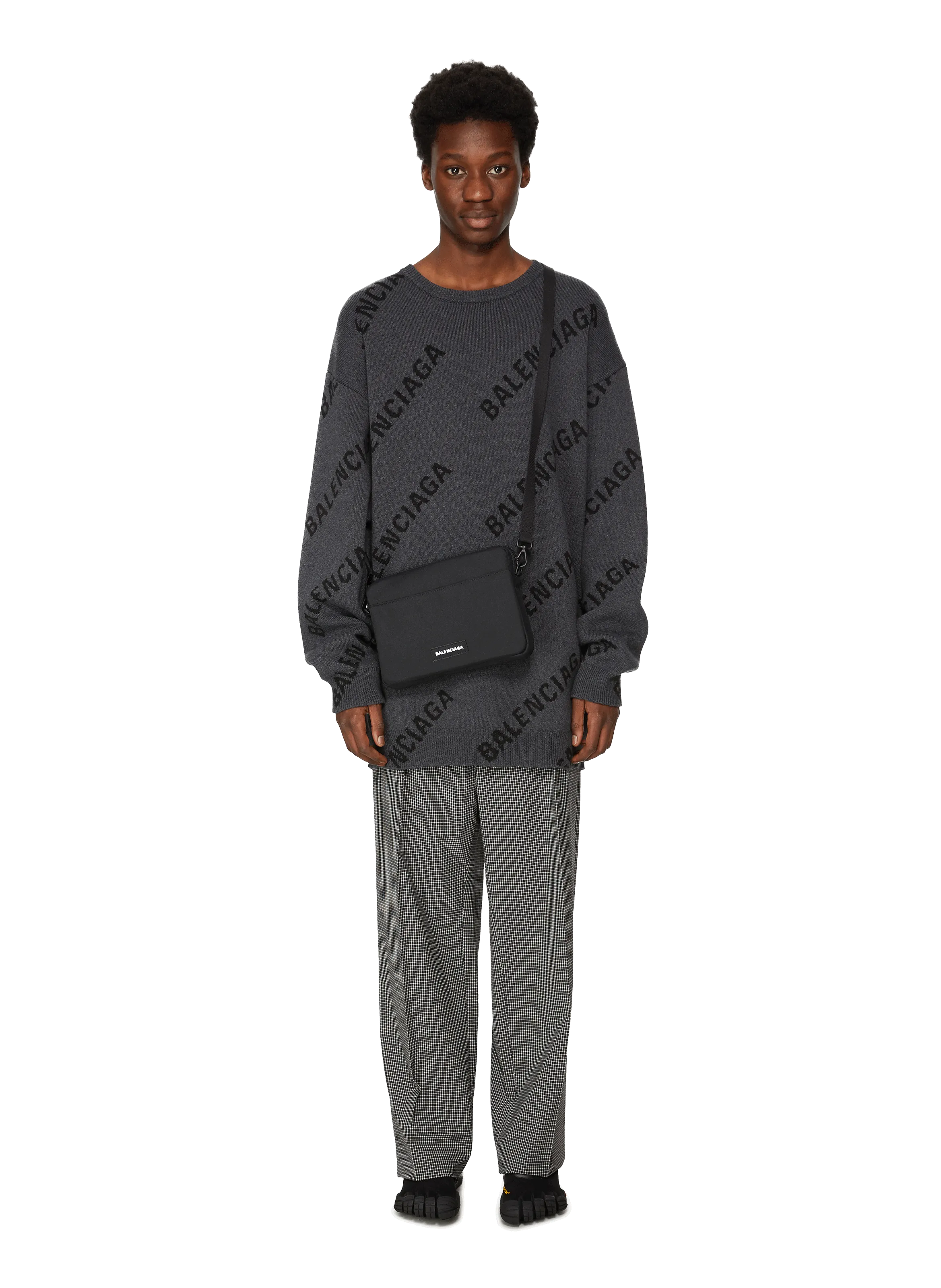BALENCIAGA  Pantalon baggy en laine vierge mélangée - Noir