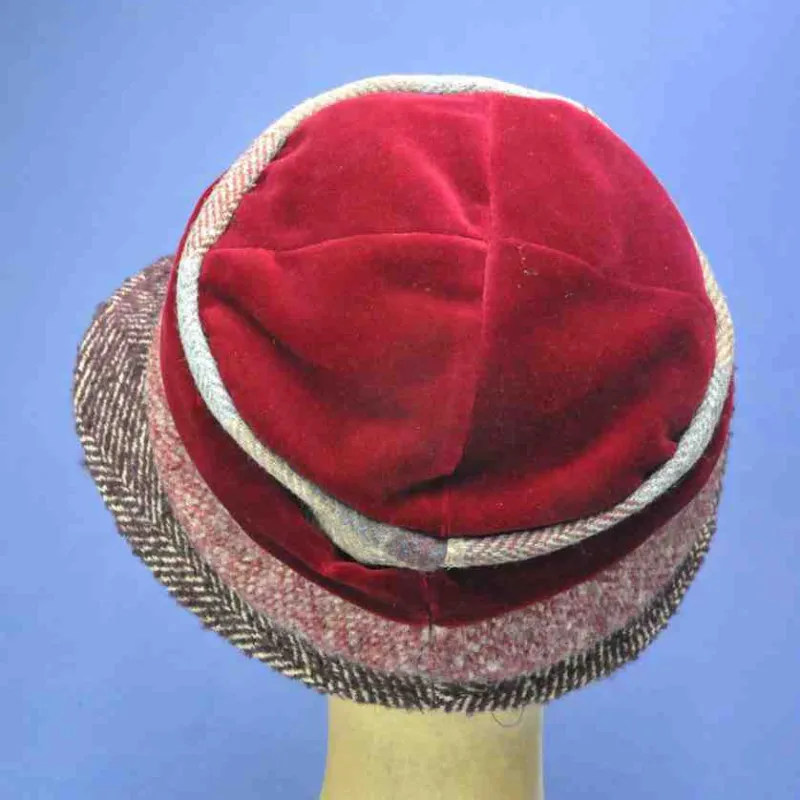 Bob à petit bord fashion couleur prune | Chapeau d'hiver mixte