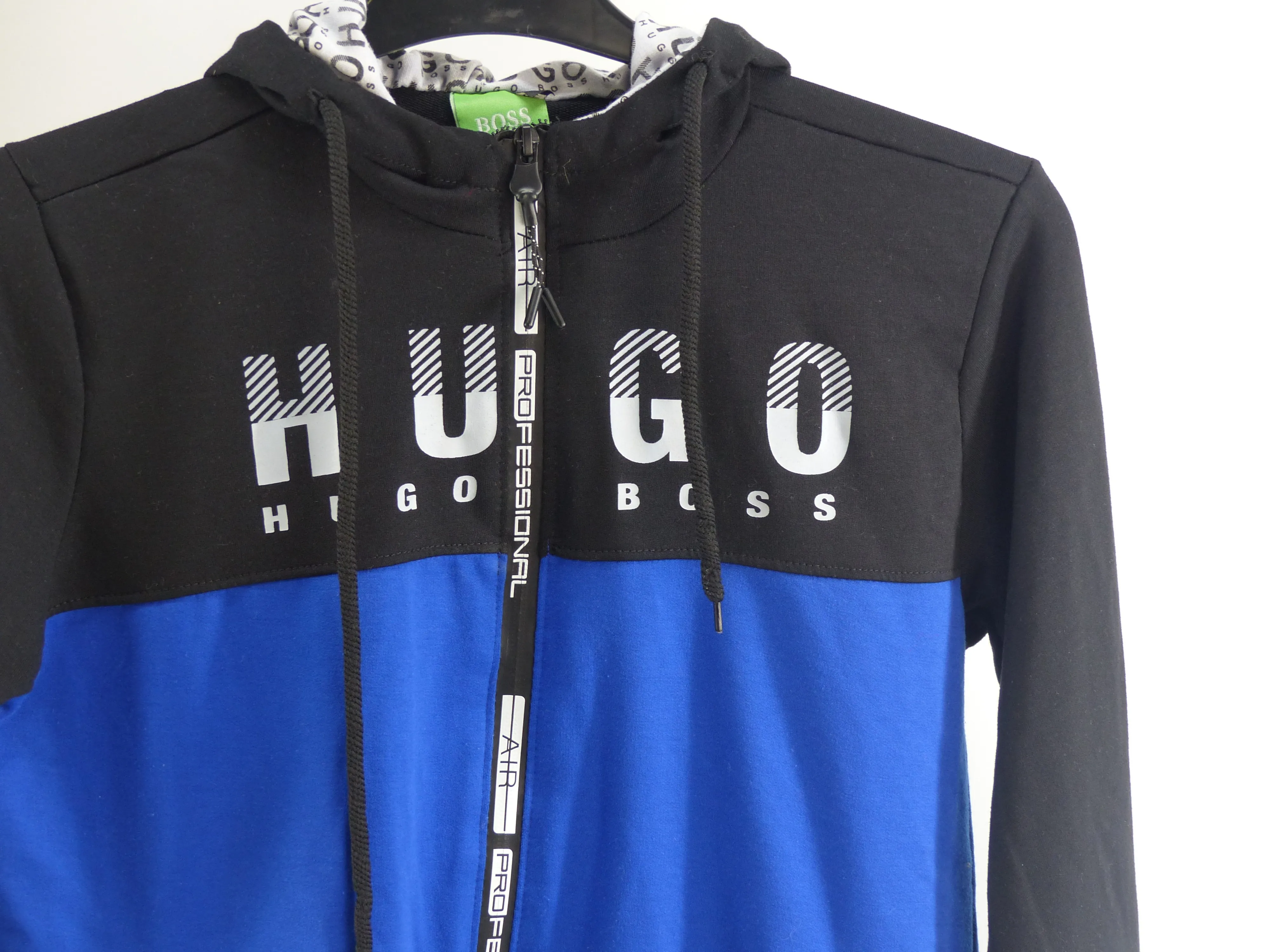 Veste de sport HUGO BOSS - 16 ans